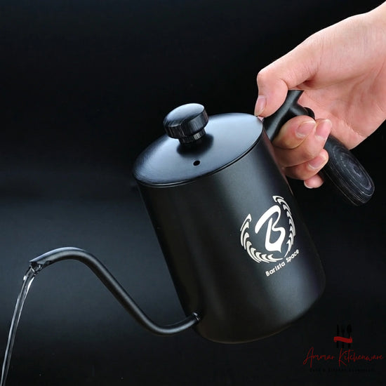 Barista Space 600ml matte black stainless steel gooseneck coffee kettle with wooden-grain handle for pour-over brewing