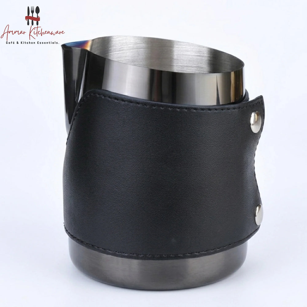 Barista Space 450ml black handle-free milk frothing pitcher for latte art